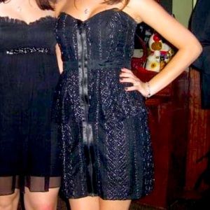 LAUNDRY BY DESIGN Front Zip Black Strapless Dress